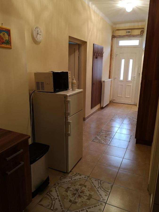 Veva Apartman - Eger Maganszallashely Ngoại thất bức ảnh