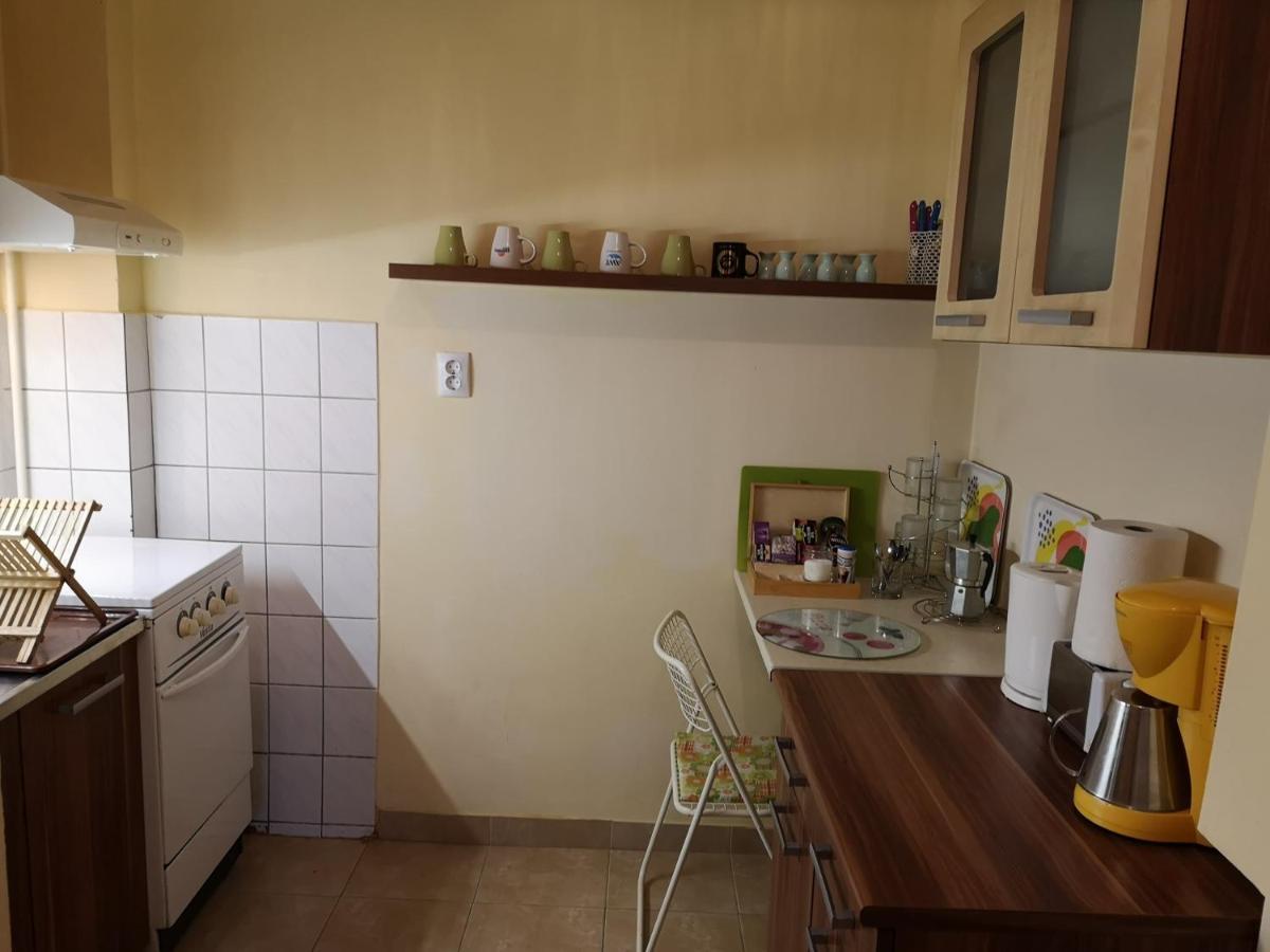 Veva Apartman - Eger Maganszallashely Ngoại thất bức ảnh