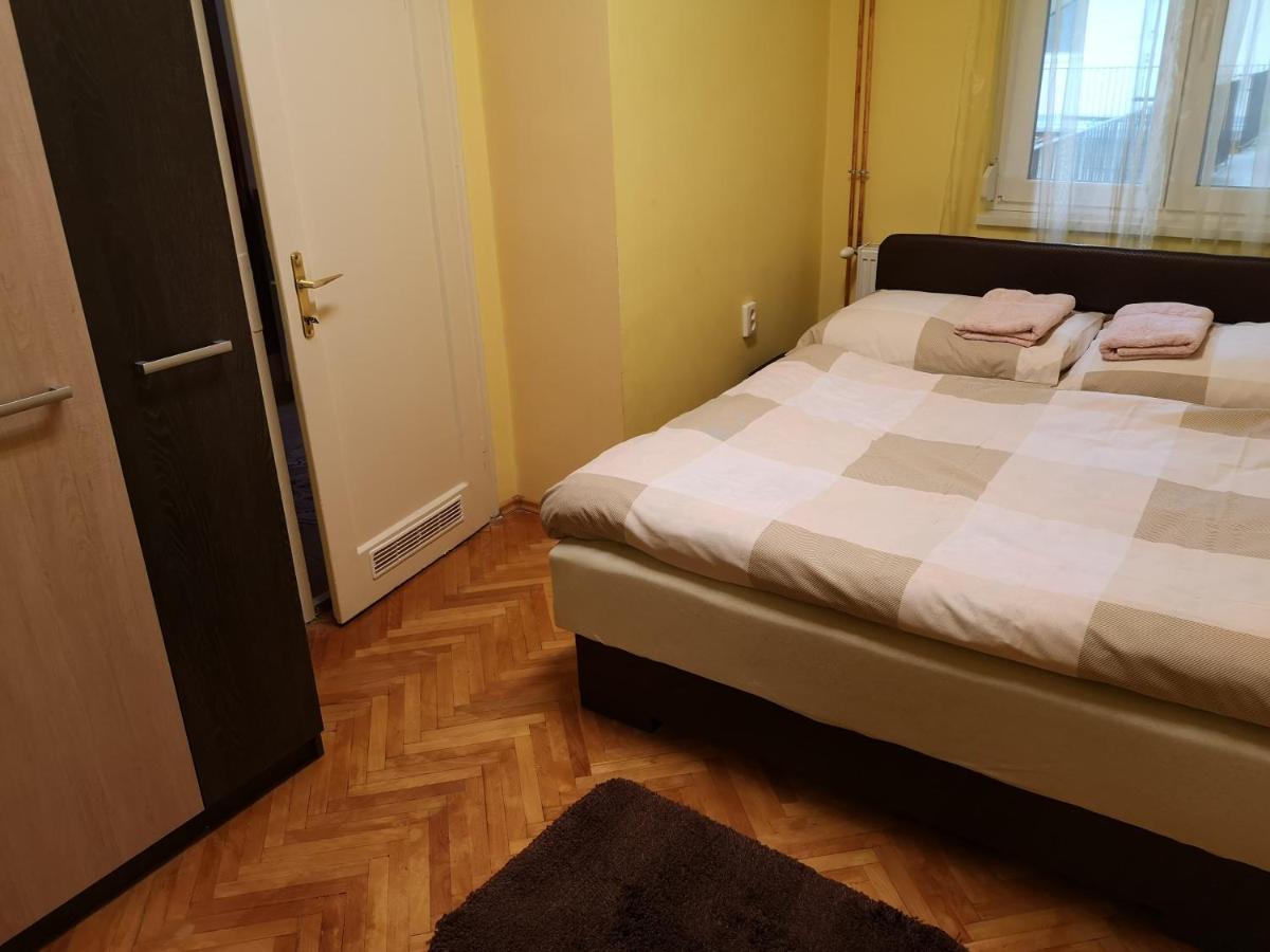 Veva Apartman - Eger Maganszallashely Ngoại thất bức ảnh